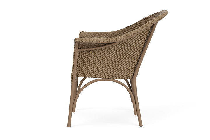 Vista Gardens Lounge Chair with Padded Seat