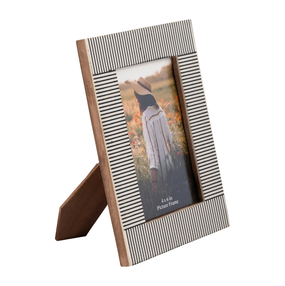 Resin,4x6 Etched Lines Photo Frame ,black/white